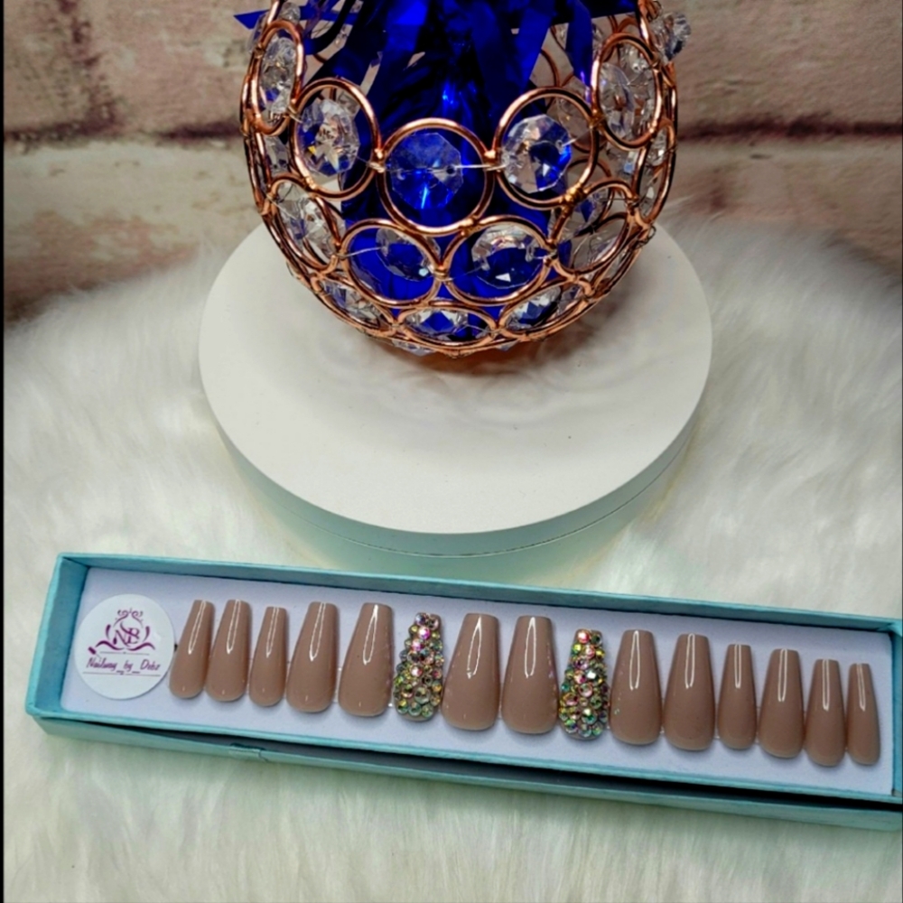 Light brown press on nails